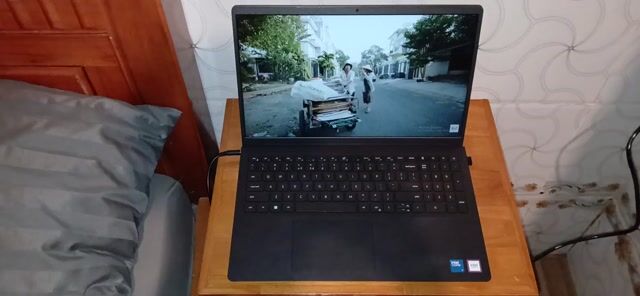 Laptop Dell 15 Pro Essential PV 15250. Mua bán Laptop tại Quận Tân Bình Tp Hồ Chí Minh được đăng bởi nam hình 1