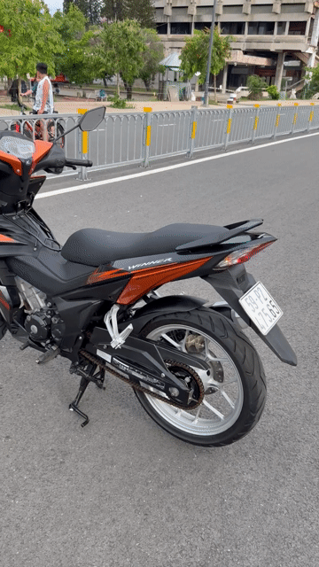 Honda Winner V1 Chính Chủ BSTP Máy Zin đẹp keng98%. Mua bán Xe máy tại Quận Bình Tân Tp Hồ Chí Minh được đăng bởi Cửa Hàng Xe Máy Gia Kiệt hình 1