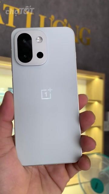 OnePlus 13T 256GB fullbox đẹp 99% SHIP COD. Mua bán Điện thoại tại Quận Ninh Kiều Cần Thơ được đăng bởi shop một chín tám tám hình 1