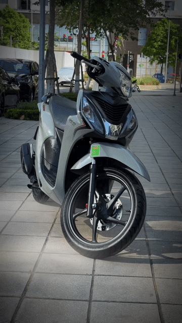 Honda Vision Sporty 2024 Xám Xi Măng 7000km. Mua bán Xe máy tại Quận Ba Đình Hà Nội được đăng bởi Xe Máy Nam Thi hình 1