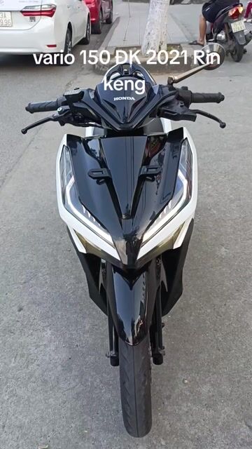 Honda Vario 150 Trắng. Mua bán Xe máy tại Quận Liên Chiểu Đà Nẵng được đăng bởi long hình 1