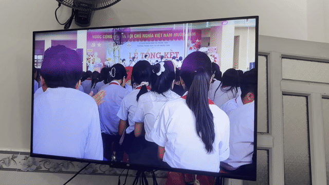 Tivi Xiaomi L43M6-6ARG Hư màn hình. Mua bán Tivi, Âm thanh tại Huyện Chơn Thành Bình Phước được đăng bởi Huynh nguyen bao long hình 1