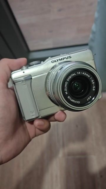 Máy ảnh Olympus EPL1 kèm lens kit 14-42 đẹp. Mua bán Máy ảnh, Máy quay tại Quận Tân Bình Tp Hồ Chí Minh được đăng bởi Việt Đinh Hoàng hình 1