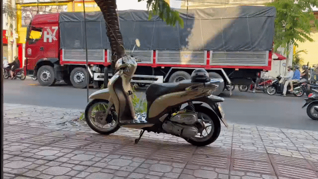 Honda SH Mode Vàng kem Xe tay ga. Mua bán Xe máy tại Quận 12 Tp Hồ Chí Minh được đăng bởi Hà Thu hình 1