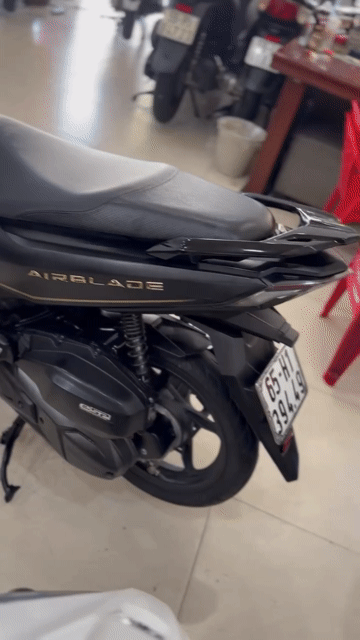 Honda ABR 2021 Đen Nhám.BS65.Xe đẹp máy zin. Mua bán Xe máy tại Quận 6 Tp Hồ Chí Minh được đăng bởi Cửa Hàng Xe Máy Hoà Bùi hình 1