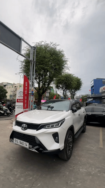 Toyota Fortuner Legender máy xăng, 1 cầu, 11k km. Mua bán Ô tô tại Quận Tân Phú Tp Hồ Chí Minh được đăng bởi Thành Nam Toyota  hình 1