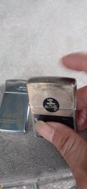 Bật lửa Zippo 2 cái pass lại 570k. Mua bán Đồ sưu tầm, đồ cổ tại Quận 8 Tp Hồ Chí Minh được đăng bởi nguyễn phúc hậu hình 1
