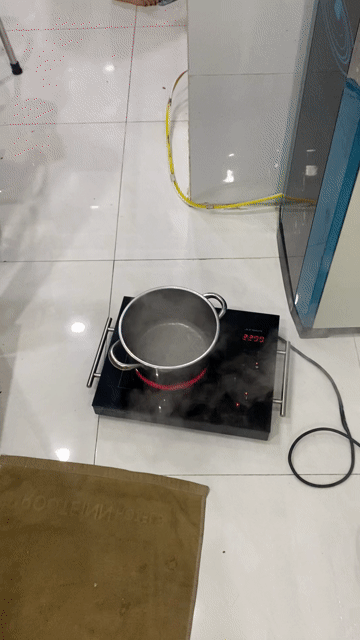 Bếp hồng ngoại Junger mặt cảm ứng ko kén nồi. Mua bán Bếp, lò, đồ điện nhà bếp tại Quận 11 Tp Hồ Chí Minh được đăng bởi MINH KHÔI hình 1