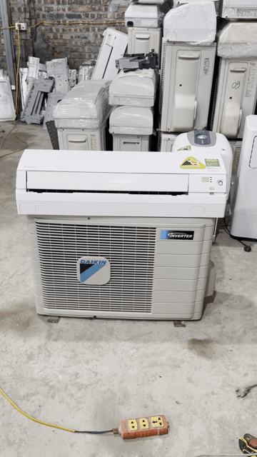 Máy lạnh Daikin Inverter 9000 BTU. Mua bán Máy lạnh, điều hoà tại Quận Thanh Xuân Hà Nội được đăng bởi e lê 286 nguyễn xiển hình 1