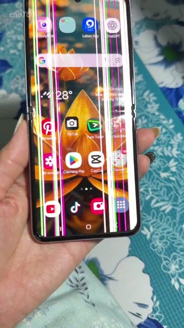 Samsung Galaxy Z Flip3 5G Tím Đã sử dụng. Mua bán Điện thoại tại Quận 12 Tp Hồ Chí Minh được đăng bởi Thúy hình 1