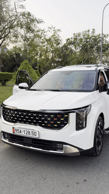 Kia Carnival 2024 - 27000 km. Mua bán Ô tô tại Thành phố Mỹ Tho Tiền Giang được đăng bởi Cửa Hàng Xe Máy Minh Dũng hình 1