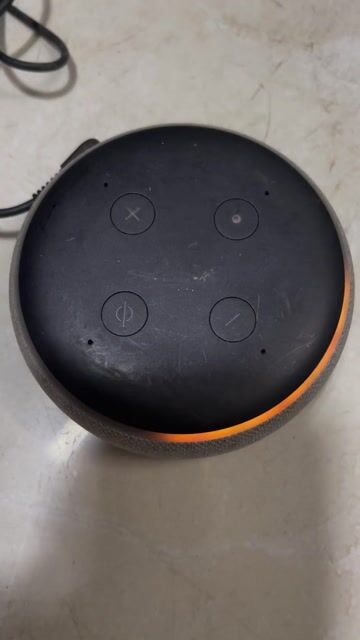 Loa thông minh Amazon Echo Dot. Mua bán Tivi, Âm thanh tại Quận 3 Tp Hồ Chí Minh được đăng bởi Thao Tran hình 1
