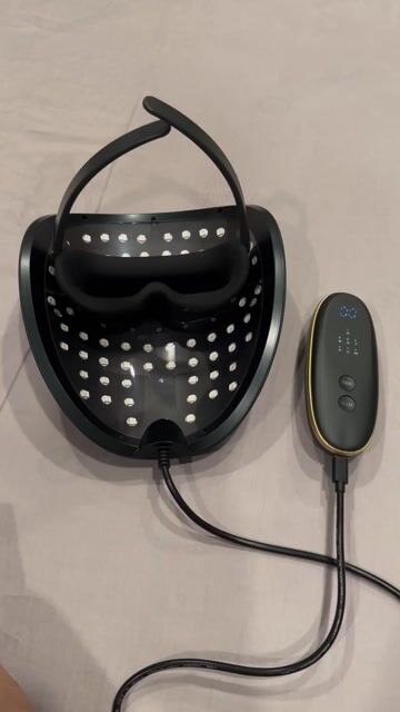 Mặt nạ ánh sáng sinh học cực đẹp và hiệu quả. Mua bán Phụ kiện thời trang khác tại Quận Long Biên Hà Nội được đăng bởi Đức Nguyễn hình 1