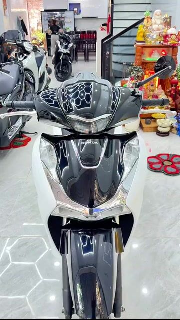 Honda SH 125i CBS Trắng đen. Mua bán Xe máy tại Quận Thanh Khê Đà Nẵng được đăng bởi Thành Đại   hình 1