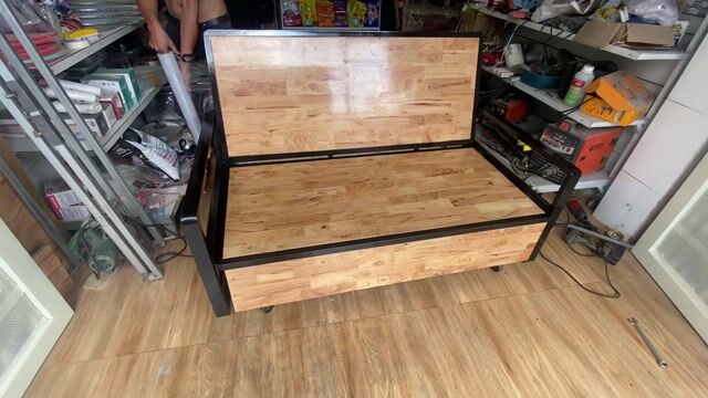 Sofa giường xếp gấp gọn (1.4 x 2 mét), gỗ cao su. Mua bán Giường, chăn ga gối nệm tại Huyện Nhà Bè Tp Hồ Chí Minh được đăng bởi Nội thất cơ khí Xuân Sắt hình 1