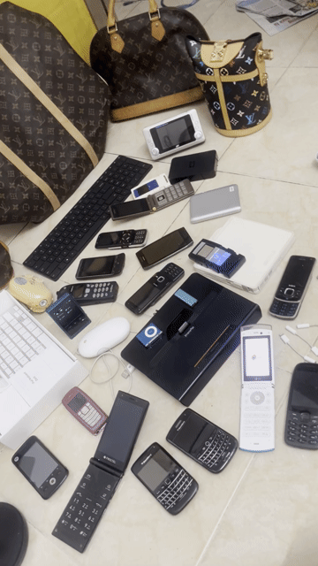 Nokia 5190 cối đá Nokia X2 730 Sony F305 ổ cứngdd. Mua bán Điện thoại tại Quận Tân Phú Tp Hồ Chí Minh được đăng bởi Trương Hiệp hình 1