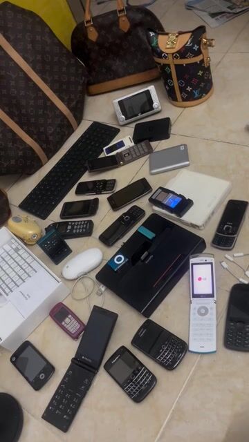 Nokia 5190 cối đá Nokia X2 730 Sony F305 ổ cứngdd. Mua bán Điện thoại tại Quận Tân Phú Tp Hồ Chí Minh được đăng bởi Trương Hiệp hình 1
