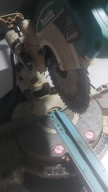 Máy cắt gỗ Makita LS0716FL Xanh trắng. Mua bán Đồ chuyên dụng, Giống nuôi trồng tại Quận 12 Tp Hồ Chí Minh được đăng bởi Trần Hân hình 1