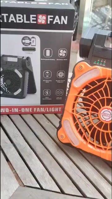 Quạt tích điện du lịch, cắm trại. Mua bán Quạt tại Huyện Định Quán Đồng Nai được đăng bởi Anh An hình 1