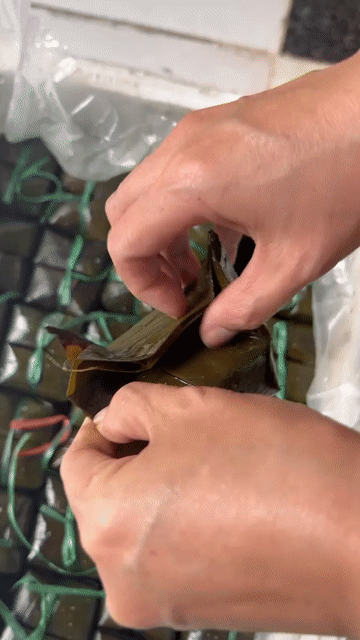 Bánh chưng tiêu Ông Lão Hàng Rong Huế 10 cái. Mua bán Đồ ăn, thực phẩm và các loại khác tại Quận Phú Nhuận Tp Hồ Chí Minh được đăng bởi Hà Nhi Cao hình 1