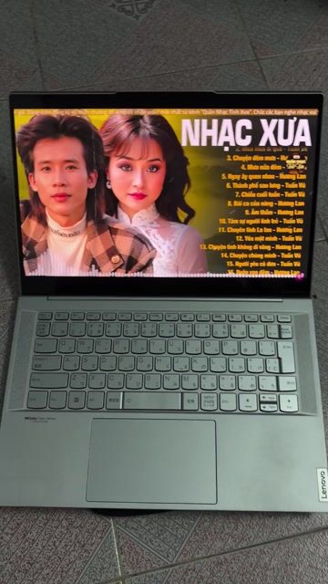 Lenovo Yoga Slim 7i màn oled nhẹ 900 gam. Mua bán Laptop tại Quận 8 Tp Hồ Chí Minh được đăng bởi Minh hình 1