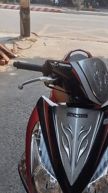 Honda Air Blade Fi Đỏ đen. Mua bán Xe máy tại Quận Liên Chiểu Đà Nẵng được đăng bởi Luong Tin hình 1