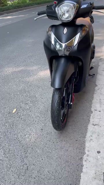 Honda SH Mode 125 2015 Đen. Mua bán Xe máy tại Quận Đống Đa Hà Nội được đăng bởi Hà hình 1