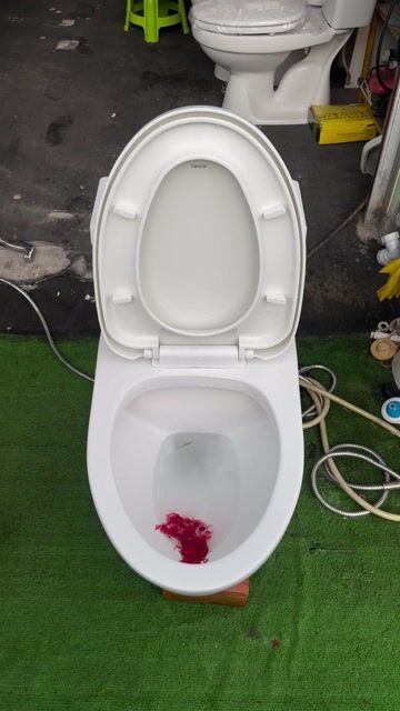 Bồn cầu 1 khối Caesar C-1356 Trắng độ mới cao. Mua bán Thiết bị vệ sinh, nhà tắm tại Quận Tân Bình Tp Hồ Chí Minh được đăng bởi Đồ Cũ Giá Tốt  hình 1
