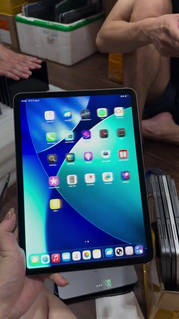 Apple iPad Pro 2018 256GB Wifi Xám. Mua bán Máy tính bảng tại Quận Hoàng Mai Hà Nội được đăng bởi Lã Bình iPad hình 1