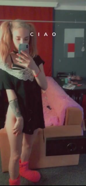 Model - Dolores Sun blowjob