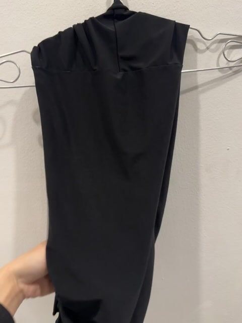 Áo yếm nữ vải mềm mịn, có mũ. Mua bán Quần áo tại Quận Hải Châu Đà Nẵng được đăng bởi Linh Đoan hình 1