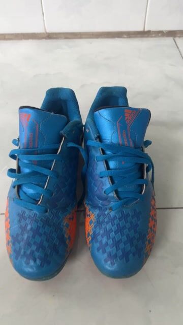 Giày đá bóng Adidas Predito Size 40. Mua bán Đồ thể thao, Dã ngoại tại Quận 12 Tp Hồ Chí Minh được đăng bởi Mr BLUE hình 1