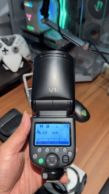 Đèn flash Godox V1C Đen Canon. Mua bán Máy ảnh, Máy quay tại Huyện Bắc Tân Uyên Bình Dương được đăng bởi Tha Bjn hình 1