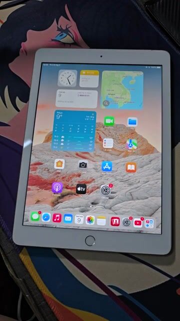 Apple iPad Gen 5 wifi + 4g LTE 128GB Vàng. Mua bán Máy tính bảng tại Quận 8 Tp Hồ Chí Minh được đăng bởi S Ii Ultra hình 1