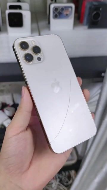 Apple iPhone 12 Pro Max 128GB Vàng Lưng vỡ. Mua bán Điện thoại tại Quận Bắc Từ Liêm Hà Nội được đăng bởi Thống Mobi hình 1