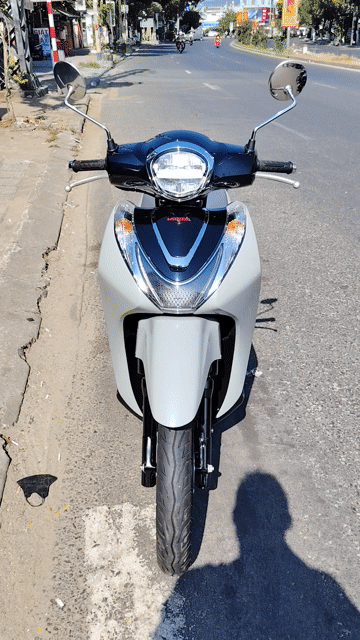 Honda SH Mode ABS 2025 Xám 3.900 km. Mua bán Xe máy tại Quận Liên Chiểu Đà Nẵng được đăng bởi An Phú hình 1