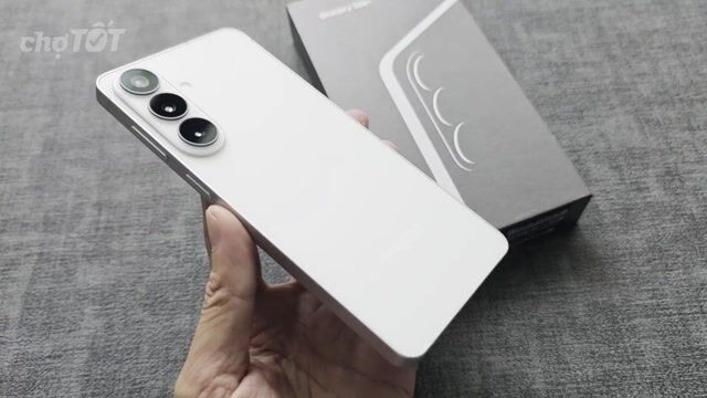 Samsung S26 Plus 256GB Trắng SSVN Like New Fullbox. Mua bán Điện thoại tại Quận 3 Tp Hồ Chí Minh được đăng bởi Minh Anh hình 1