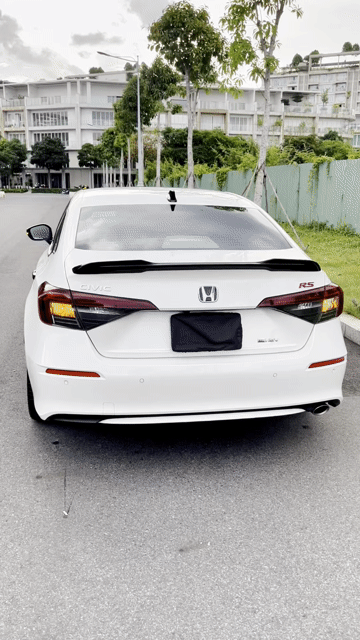 Honda Civic e:HEV RS 2024 Hybrid Trắng 6.500 km. Mua bán Ô tô tại Thành phố Thủ Đức Tp Hồ Chí Minh được đăng bởi Trường Nguyễn Xe Sang hình 1