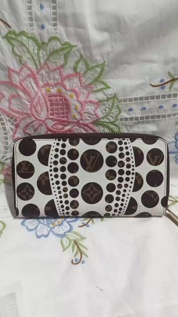Ví cầm tay Louis Vuitton Nữ Da Cao Cấp Pháp. Mua bán Túi xách tại Huyện Cai Lậy Tiền Giang được đăng bởi Phạm Ánh thanh lý hàng hiệu hình 1