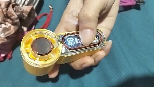 Quạt mini Vàng nhỏ gọn. Mua bán Quạt tại Quận Tân Phú Tp Hồ Chí Minh được đăng bởi phuong hình 1