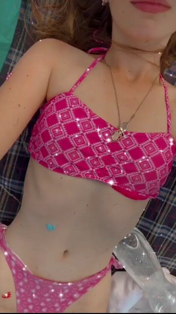 Model - ValeriaSize sexy