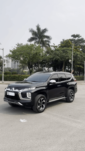Mitsubishi Pajero Sport 2024 3.0V6 4x4 Đen 19000Km. Mua bán Ô tô tại Quận Cầu Giấy Hà Nội được đăng bởi Vũ Kiên hình 1