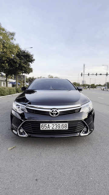 TOYOTA CAMRY 2.0E  2017 XE GIA ĐÌNH CÒN MỚI ĐẸP. Mua bán Ô tô tại Quận 7 Tp Hồ Chí Minh được đăng bởi Nguyễn Hữu Cành  hình 1