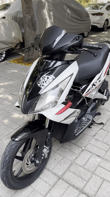 Honda Airblade chính chủ công chứng. Mua bán Xe máy tại Quận 12 Tp Hồ Chí Minh được đăng bởi XE MÁY HẢI THANH hình 1