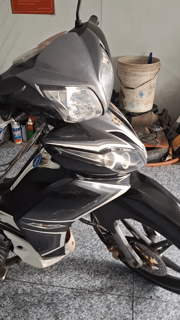 Yamaha Jupiter RC Đen trắng. Mua bán Xe máy tại Thành phố Thủ Đức Tp Hồ Chí Minh được đăng bởi trần sang hình 1