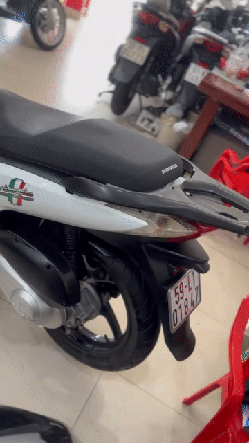 Honda PS150 2006 Trắng Sport Lên SH Y 2010. Mua bán Xe máy tại Quận 6 Tp Hồ Chí Minh được đăng bởi Cửa Hàng Xe Máy Hoà Bùi hình 1