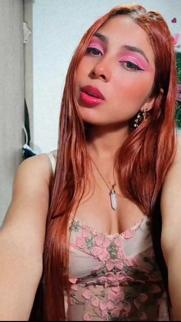 Model - Sweet Cloe bigboobs