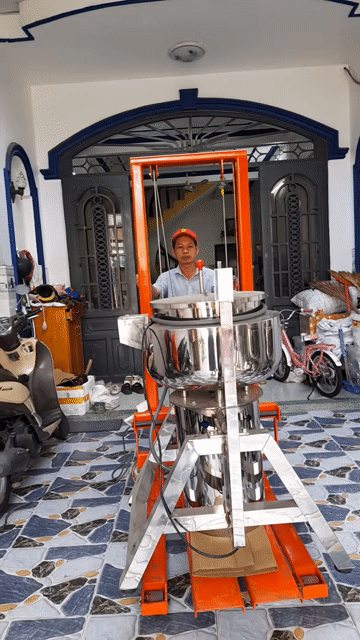 Xe nâng điện 1 tấn 1.6m mới mua dùng ít cần bán. Mua bán Phương tiện khác tại Quận Tân Phú Tp Hồ Chí Minh được đăng bởi Nguyễn Cao Cường hình 1