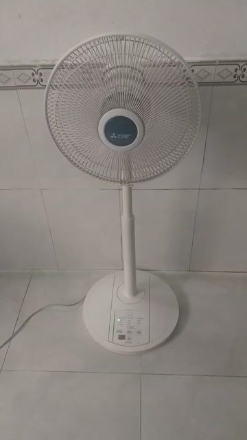 Quạt lửng Mitsubishi Trắng. Mua bán Quạt tại Huyện Hóc Môn Tp Hồ Chí Minh được đăng bởi Hòa hình 1