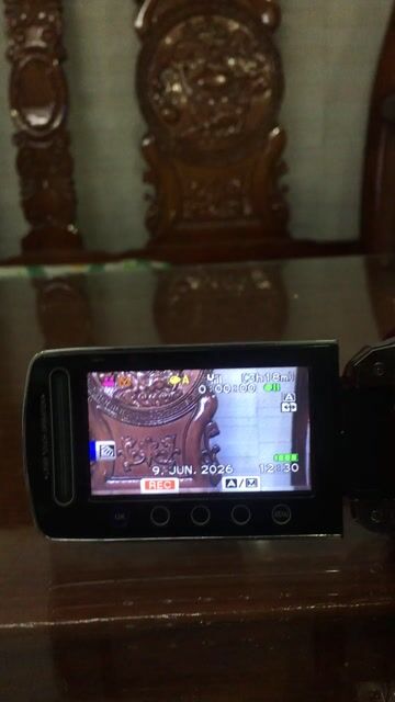 Máy quay phim JVC Everio GZ-MS120RU Đỏ. Mua bán Máy ảnh, Máy quay tại Thành phố Dĩ An Bình Dương được đăng bởi Huỳnh Huy hình 1